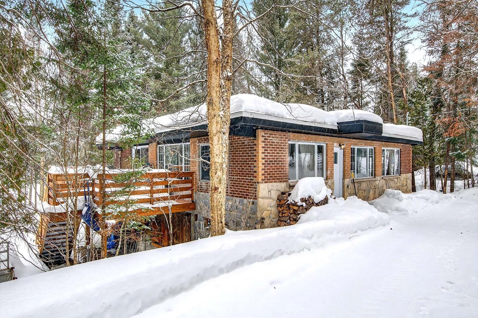 









548


Ch. du Tour-du-Lac-Lynch N.

,
L'Ascension,




QC
J0T1W0

