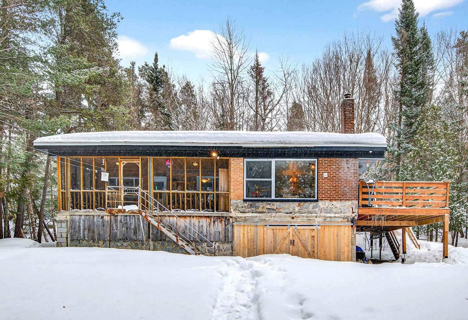 









548


Ch. du Tour-du-Lac-Lynch N.

,
L'Ascension,




QC
J0T1W0

