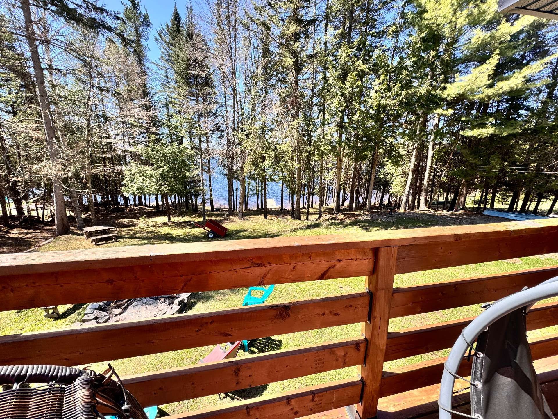 









548


Ch. du Tour-du-Lac-Lynch N.

,
L'Ascension,




QC
J0T1W0

