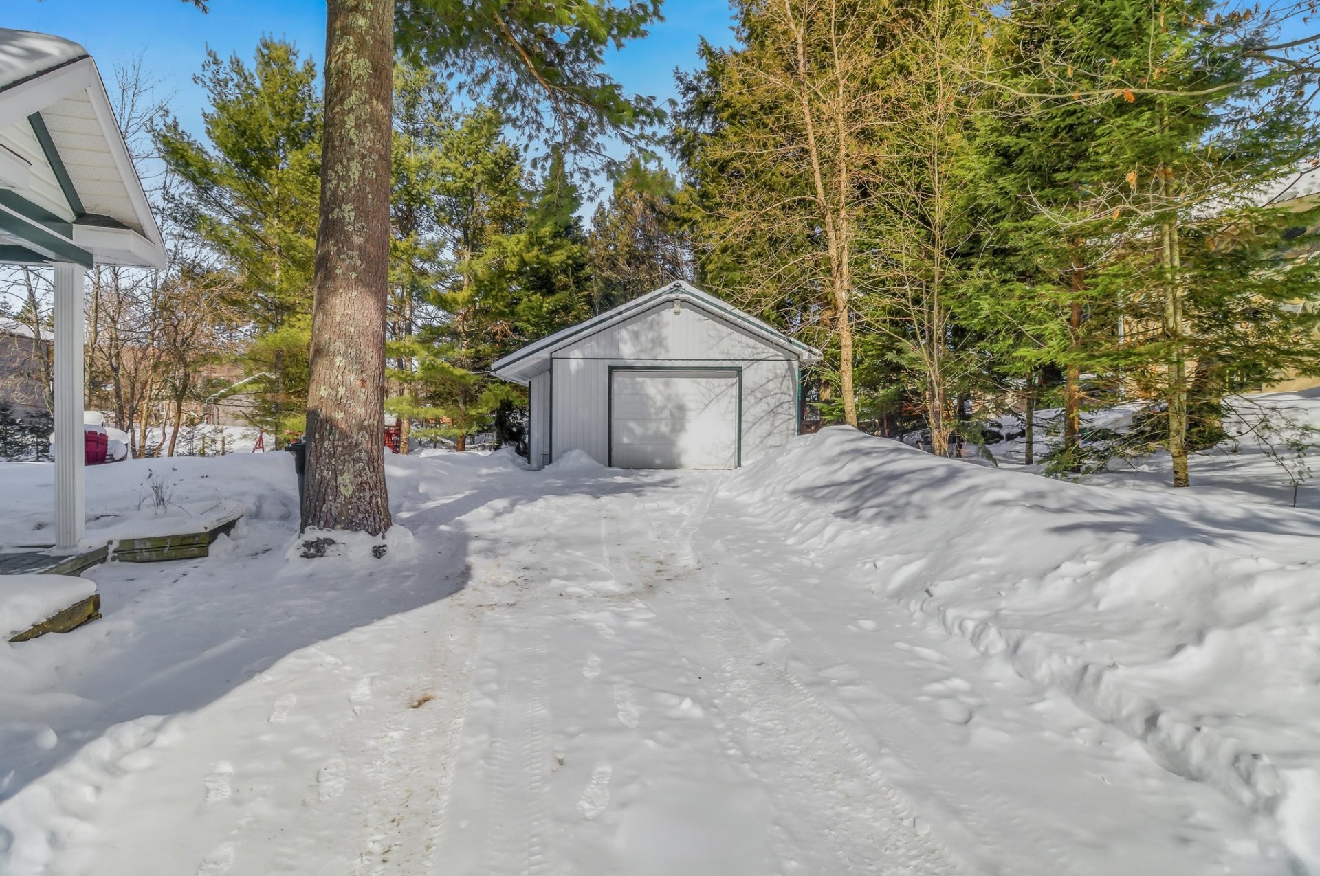









23


Ch. Phaneuf

,
Orford,




QC
J1X6M5

