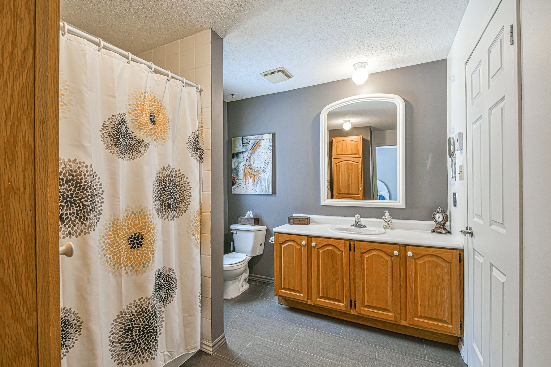 









255


Rue Séraphin

, 15,
Sainte-Adèle,




QC
J8B2G4

