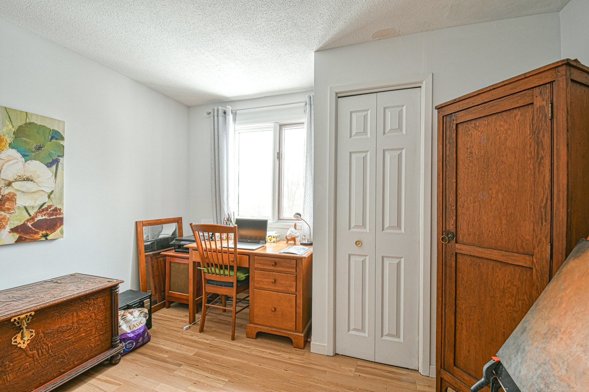 









255


Rue Séraphin

, 15,
Sainte-Adèle,




QC
J8B2G4

