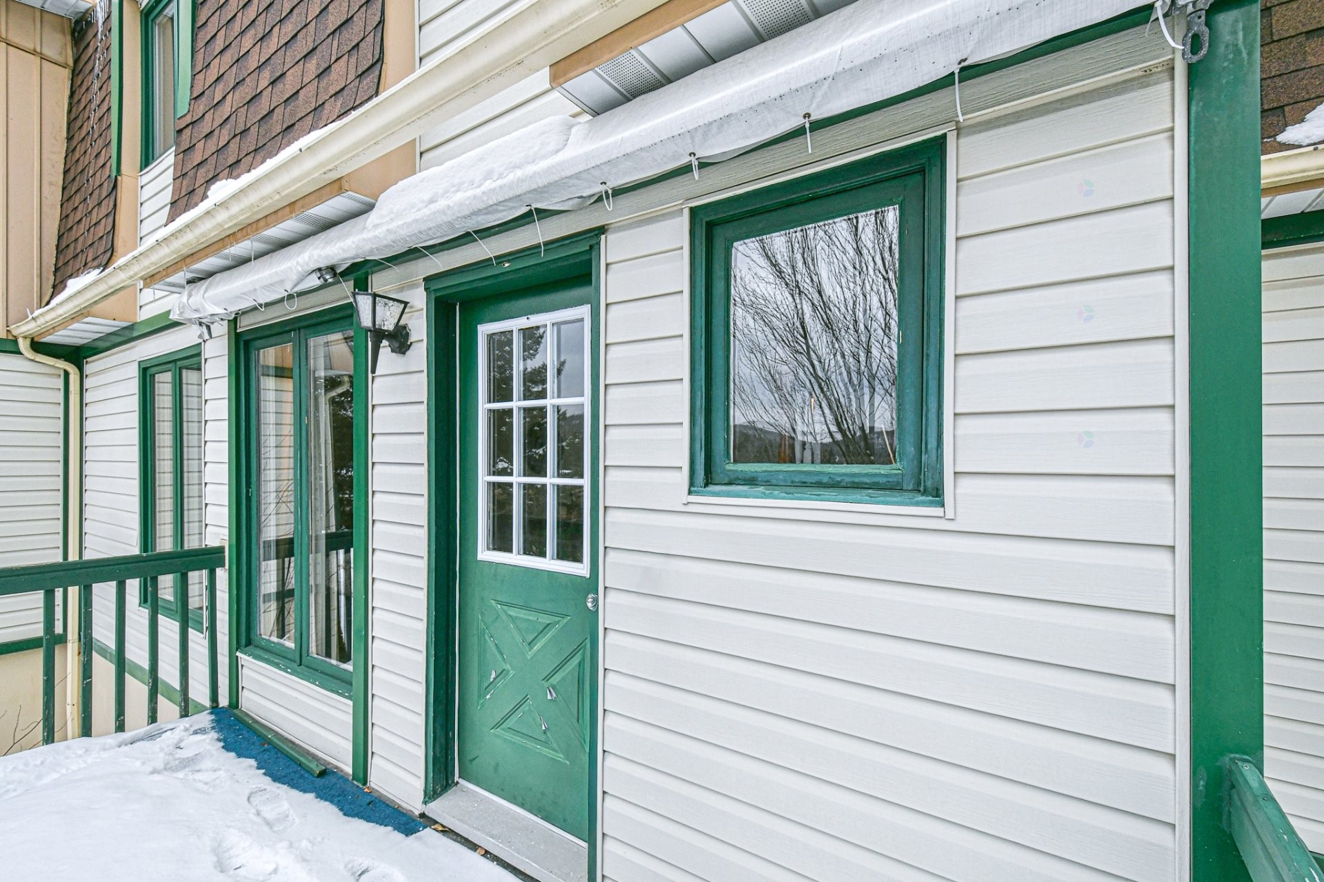 









255


Rue Séraphin

, 15,
Sainte-Adèle,




QC
J8B2G4

