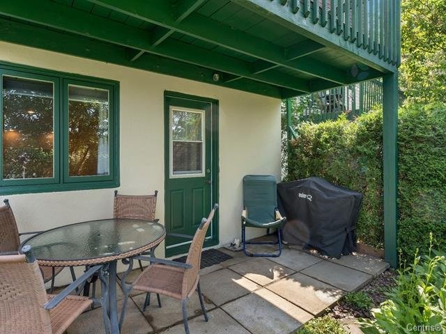 









255


Rue Séraphin

, 15,
Sainte-Adèle,




QC
J8B2G4

