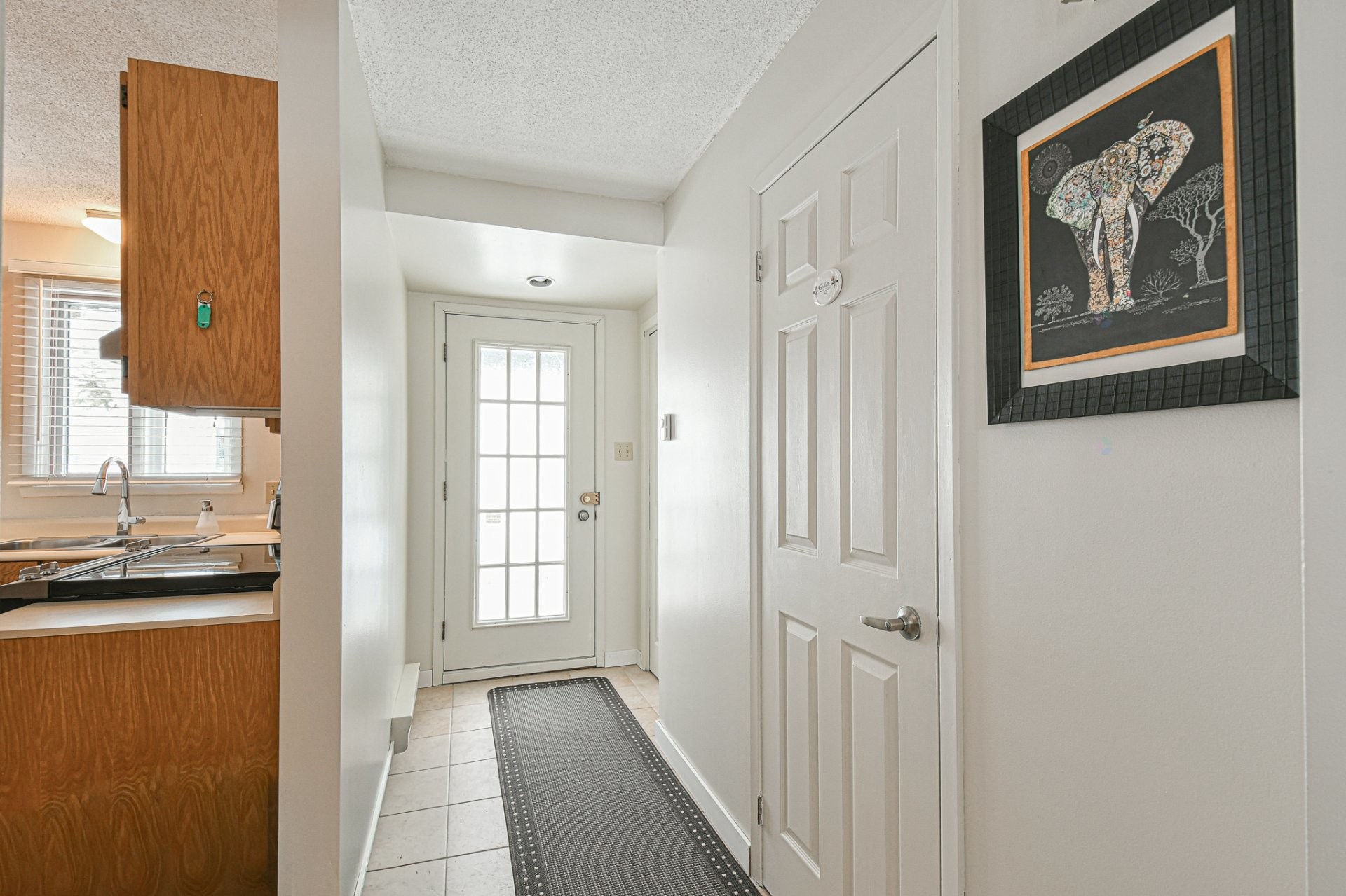 









255


Rue Séraphin

, 15,
Sainte-Adèle,




QC
J8B2G4

