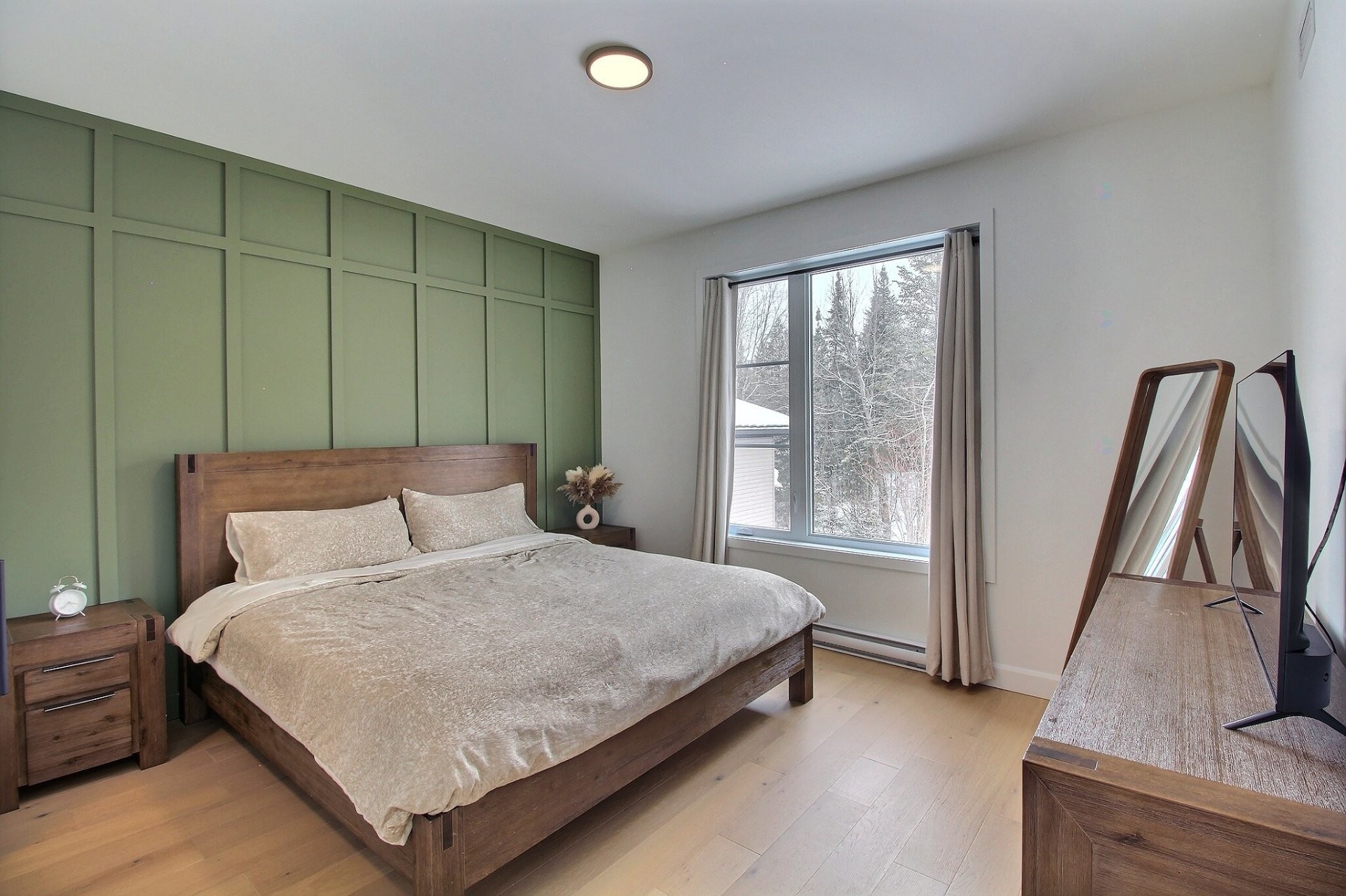 









289


Rue des Genévriers

,
Magog,




QC
J1X8B7

