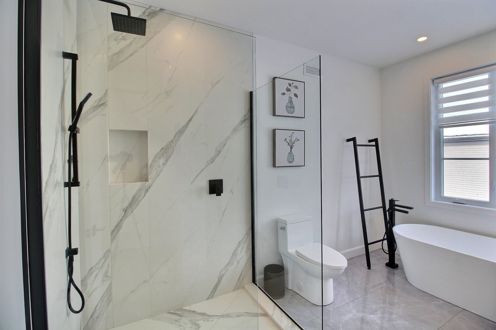 









289


Rue des Genévriers

,
Magog,




QC
J1X8B7

