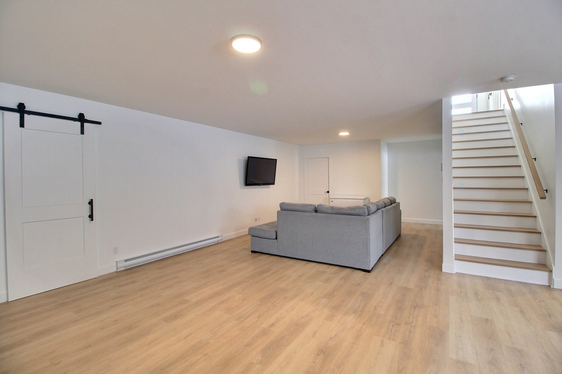 









289


Rue des Genévriers

,
Magog,




QC
J1X8B7

