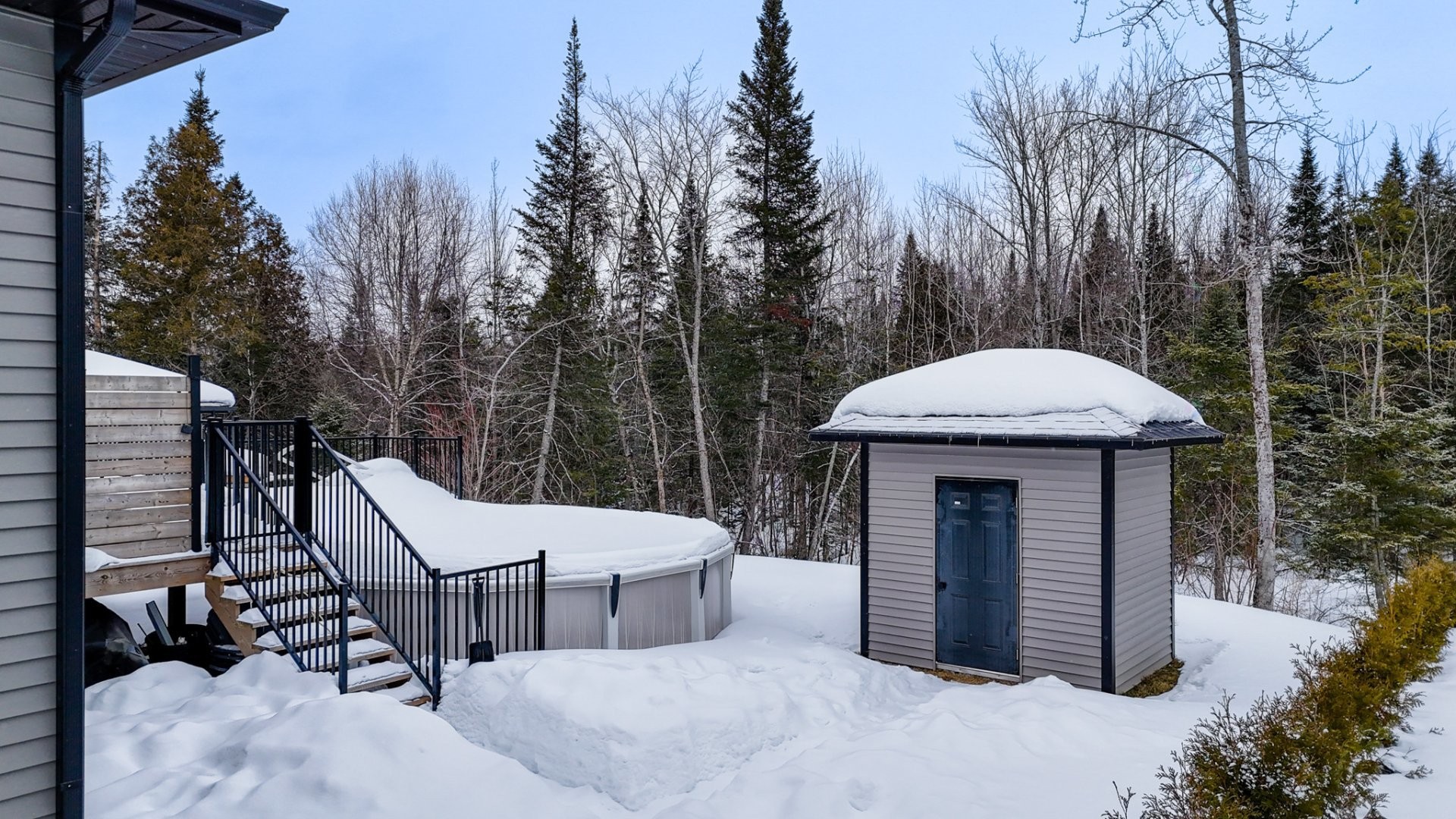 









289


Rue des Genévriers

,
Magog,




QC
J1X8B7

