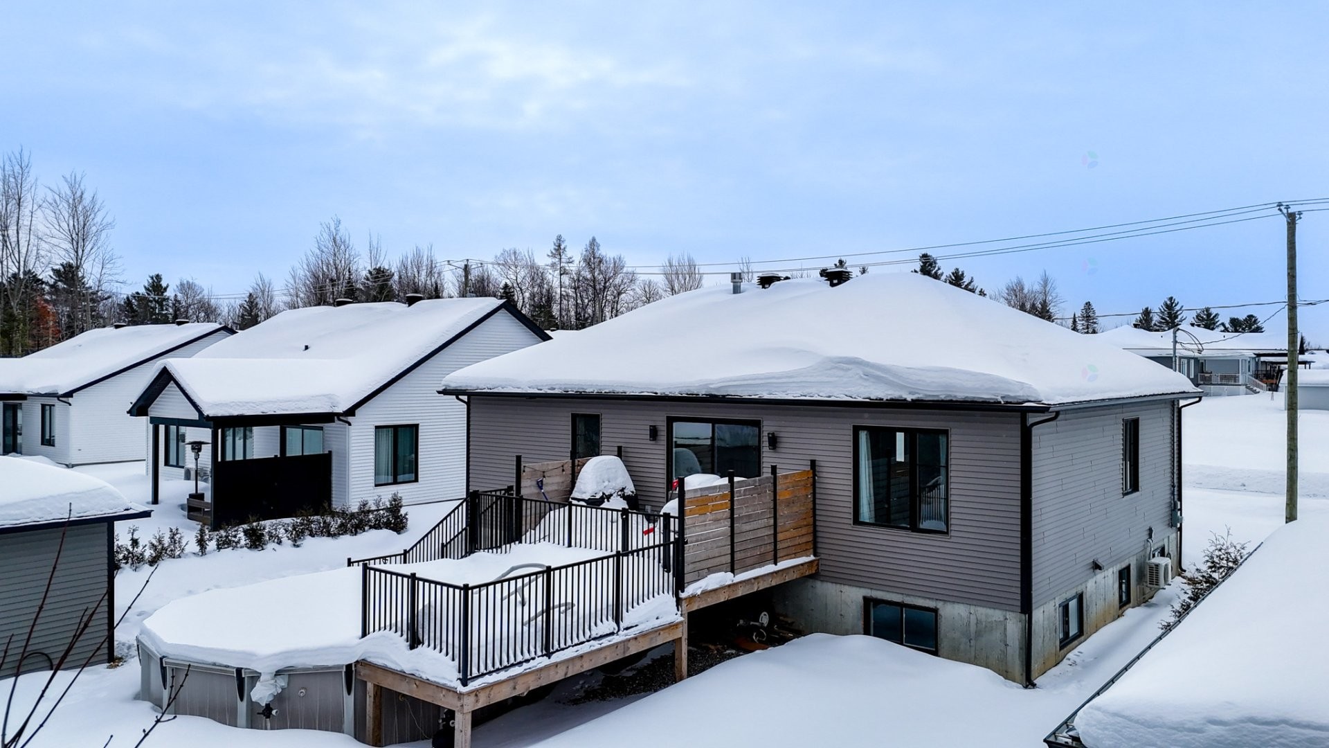 









289


Rue des Genévriers

,
Magog,




QC
J1X8B7

