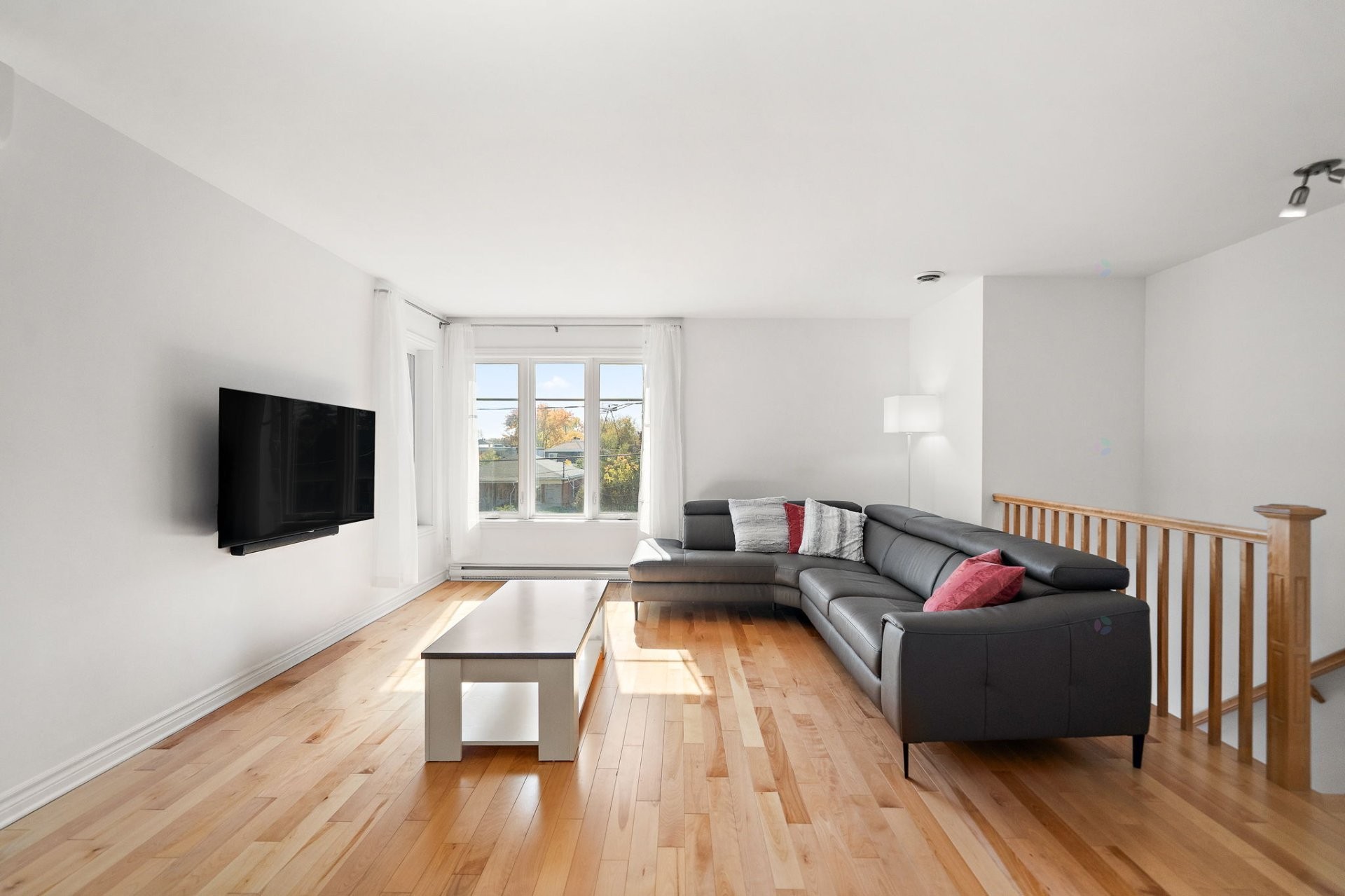 









1047


Rue Cartier

,
Longueuil (Le Vieux-Longueuil),




QC
J4K4C6

