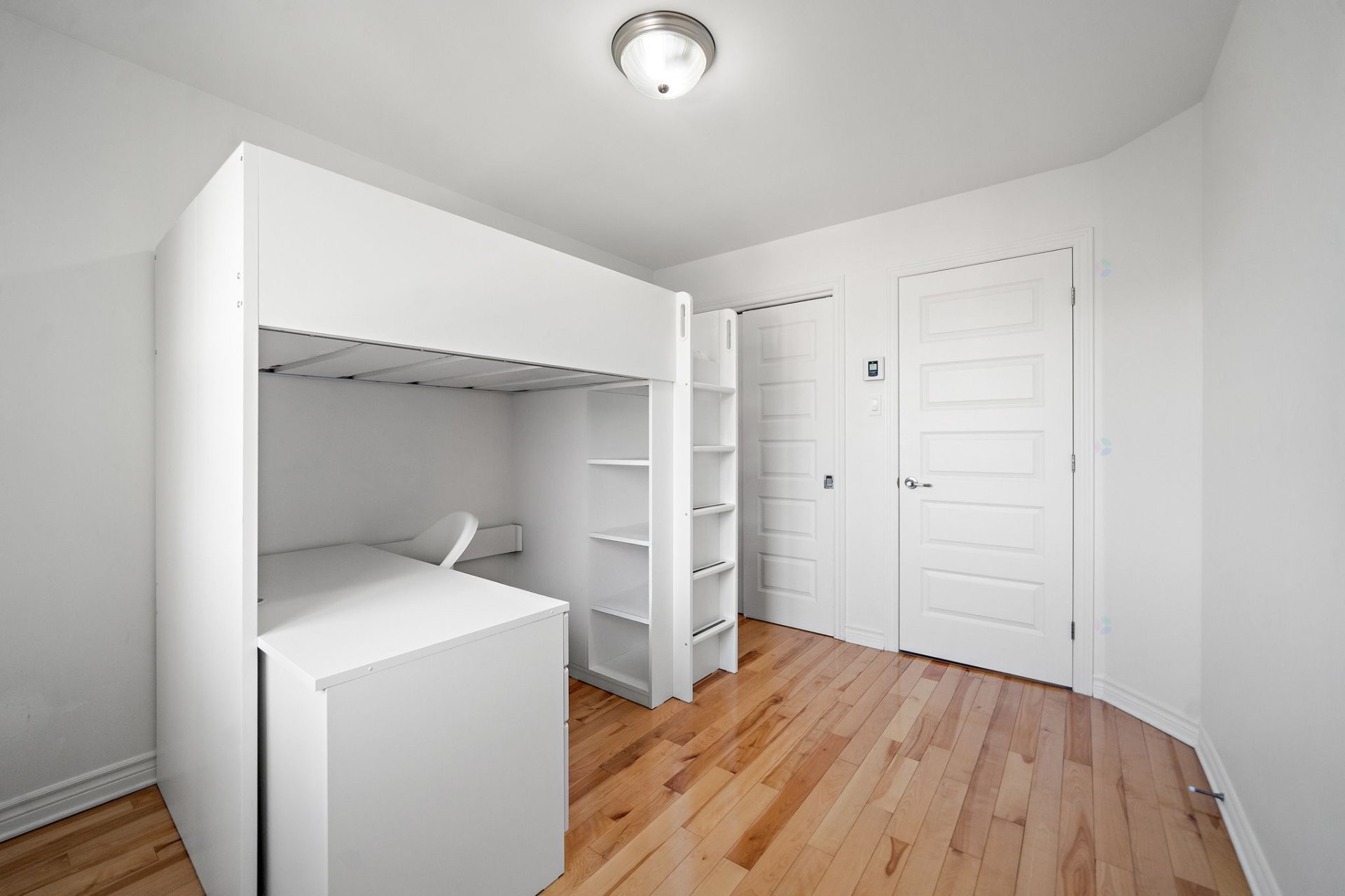 









1047


Rue Cartier

,
Longueuil (Le Vieux-Longueuil),




QC
J4K4C6

