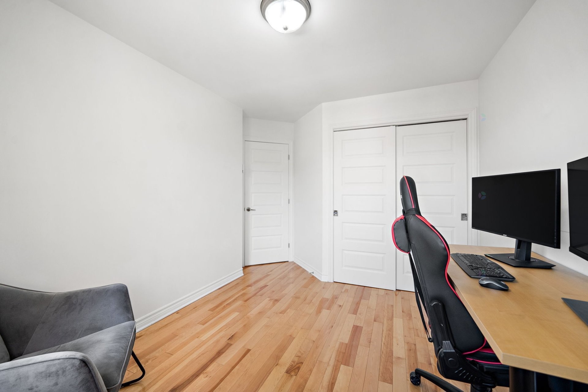 









1047


Rue Cartier

,
Longueuil (Le Vieux-Longueuil),




QC
J4K4C6

