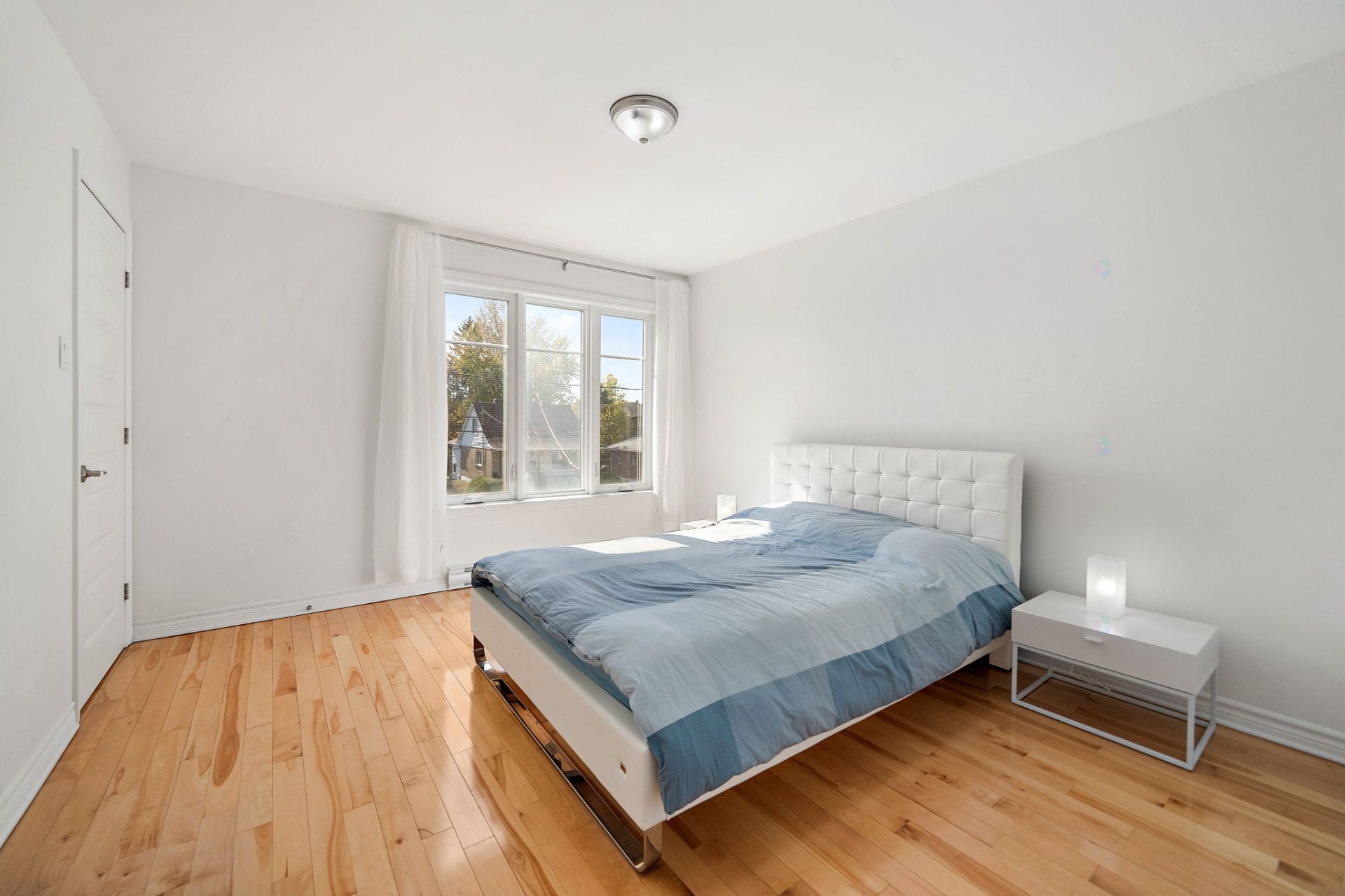 









1047


Rue Cartier

,
Longueuil (Le Vieux-Longueuil),




QC
J4K4C6

