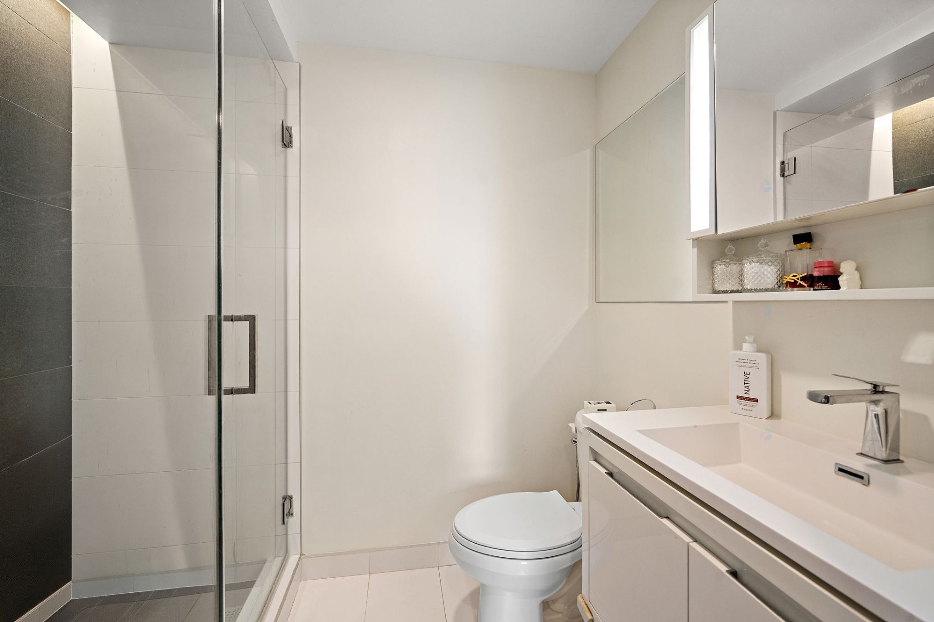 









1288


Av. des Canadiens-de-Montréal

, 3616,
Montréal (Ville-Marie),




QC
H3B3B3

