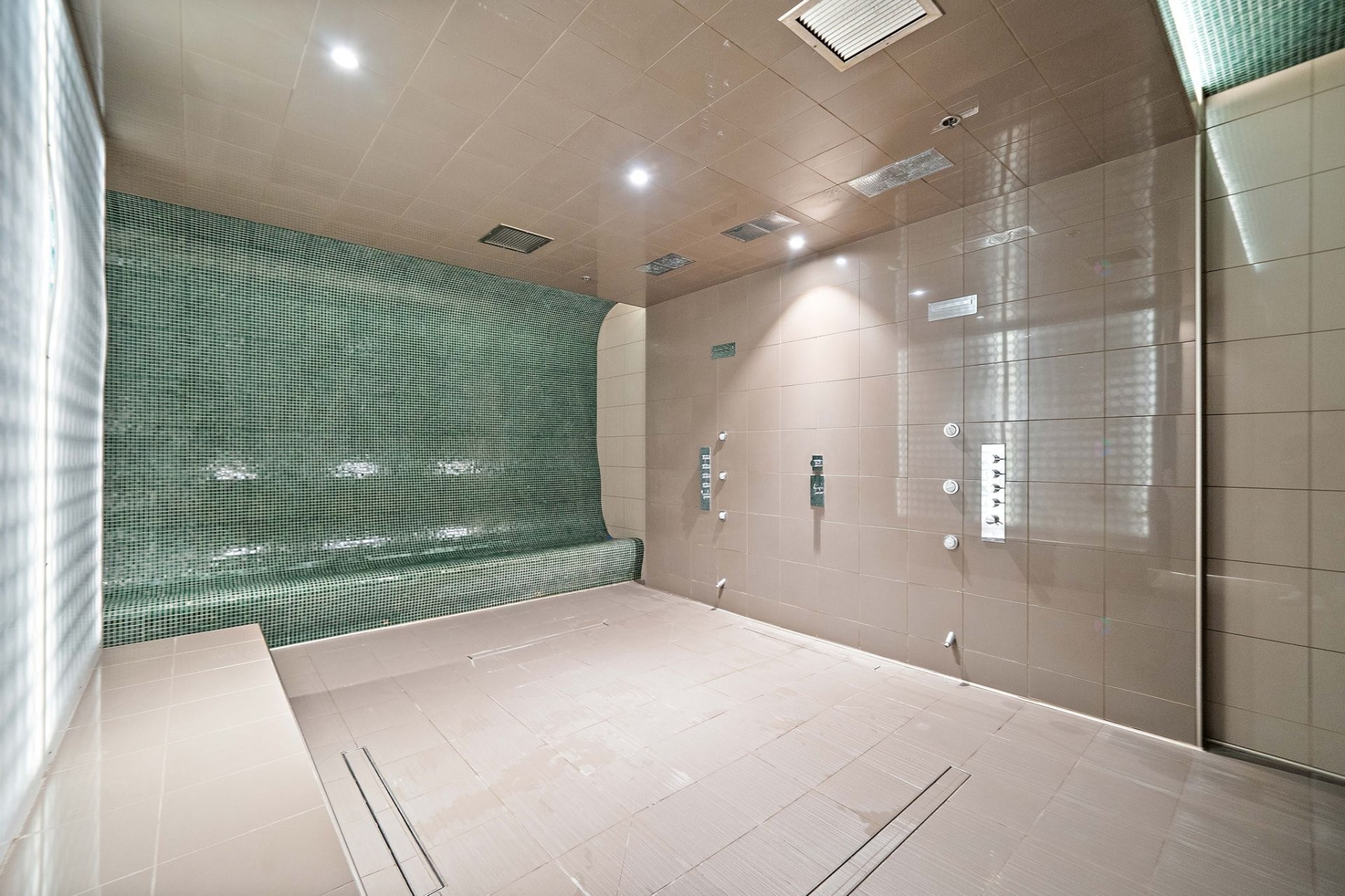 









1288


Av. des Canadiens-de-Montréal

, 3616,
Montréal (Ville-Marie),




QC
H3B3B3

