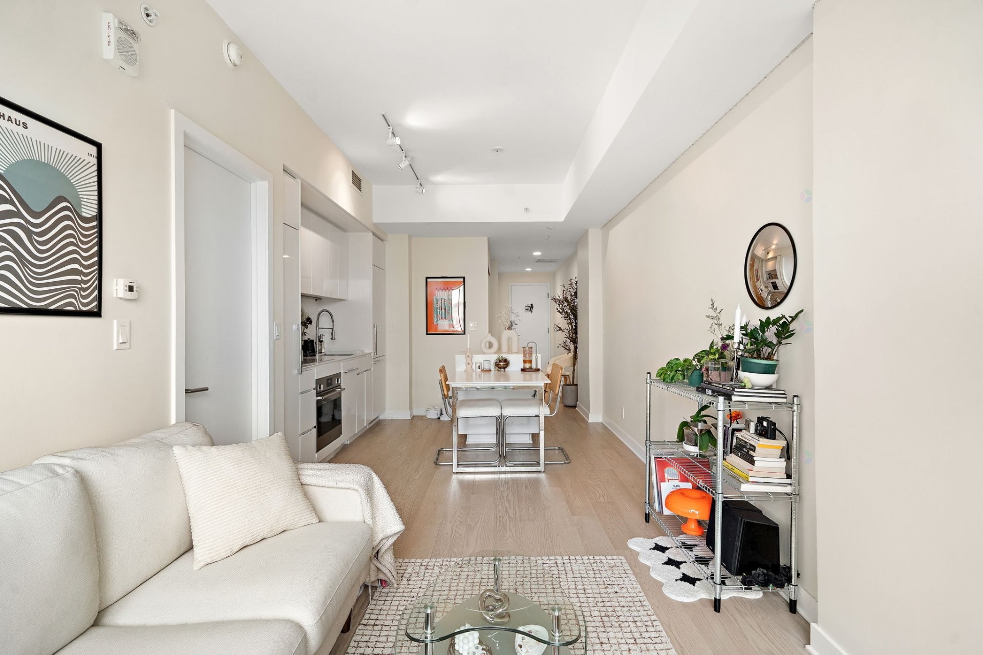 









1288


Av. des Canadiens-de-Montréal

, 3616,
Montréal (Ville-Marie),




QC
H3B3B3

