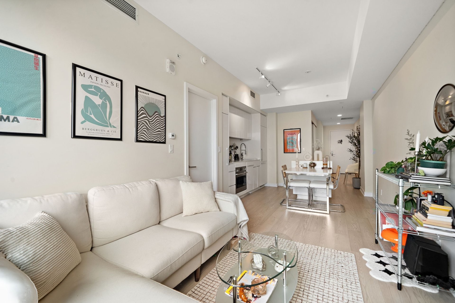 









1288


Av. des Canadiens-de-Montréal

, 3616,
Montréal (Ville-Marie),




QC
H3B3B3

