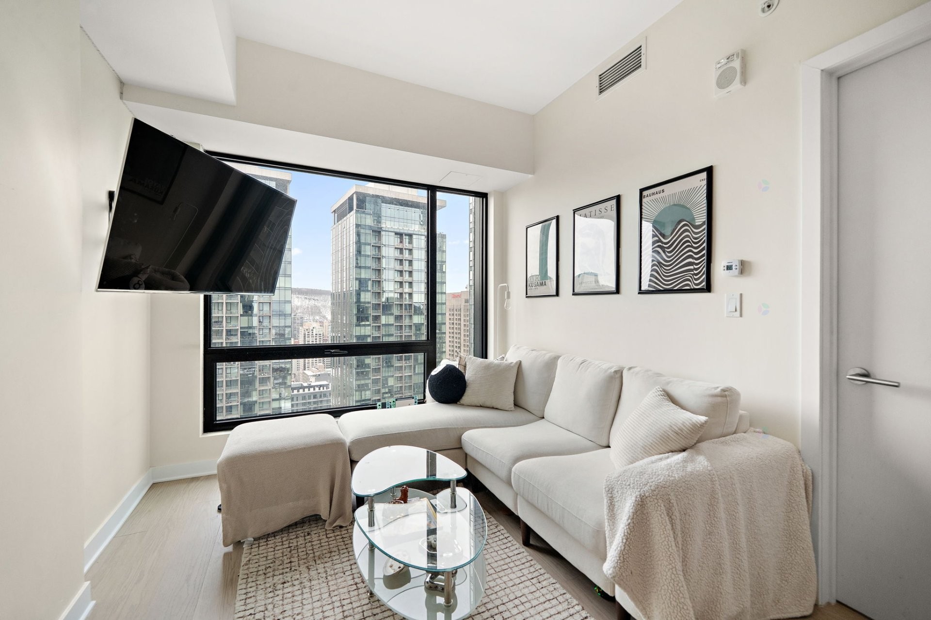 









1288


Av. des Canadiens-de-Montréal

, 3616,
Montréal (Ville-Marie),




QC
H3B3B3

