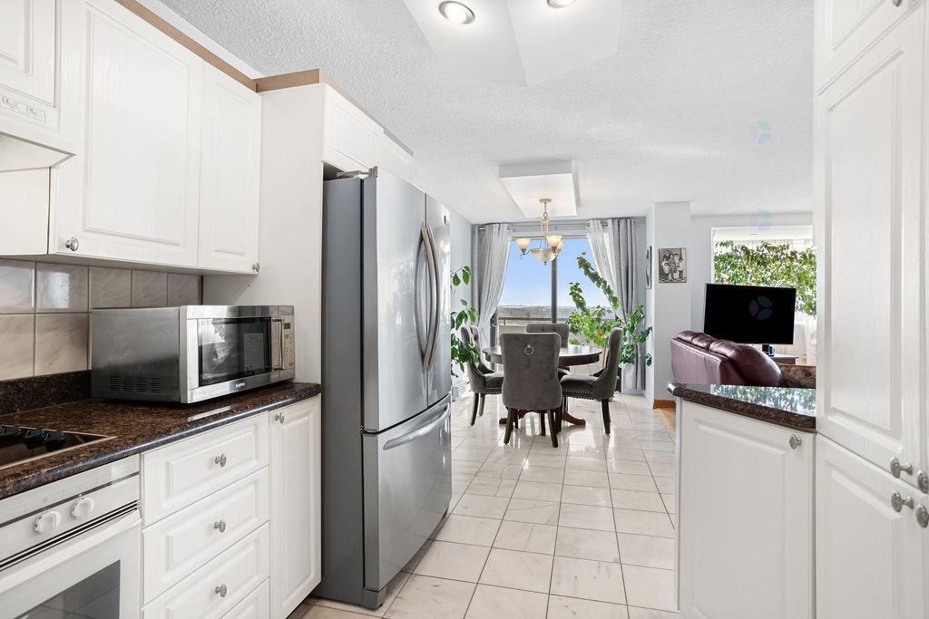 









2555


Av. du Havre-des-Îles

, 1413,
Laval (Chomedey),




QC
H7W4R4

