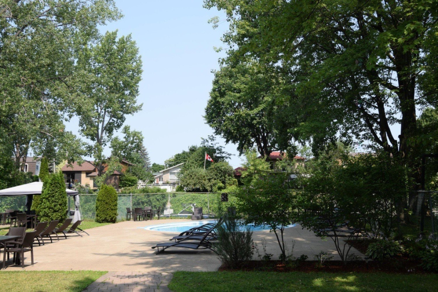 









2555


Av. du Havre-des-Îles

, 1413,
Laval (Chomedey),




QC
H7W4R4

