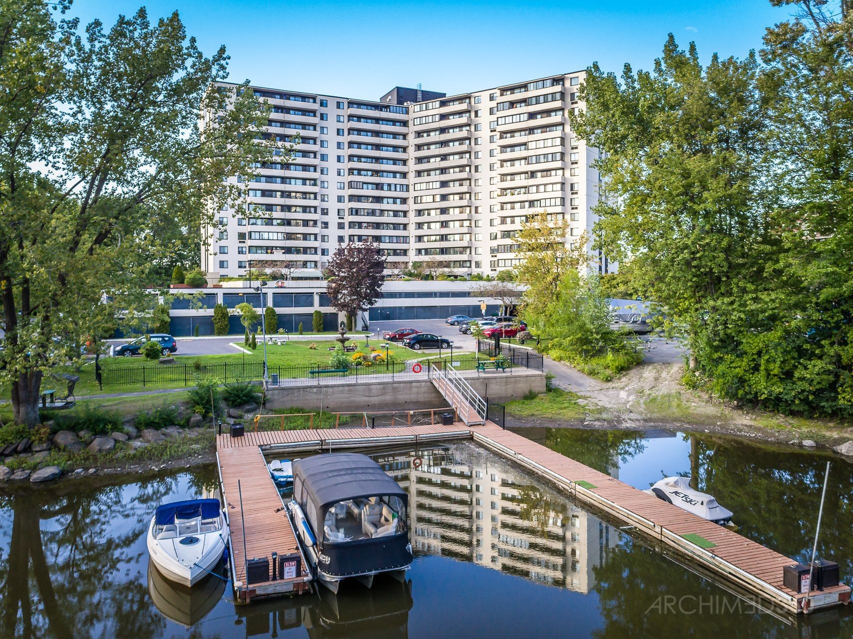 









2555


Av. du Havre-des-Îles

, 1413,
Laval (Chomedey),




QC
H7W4R4

