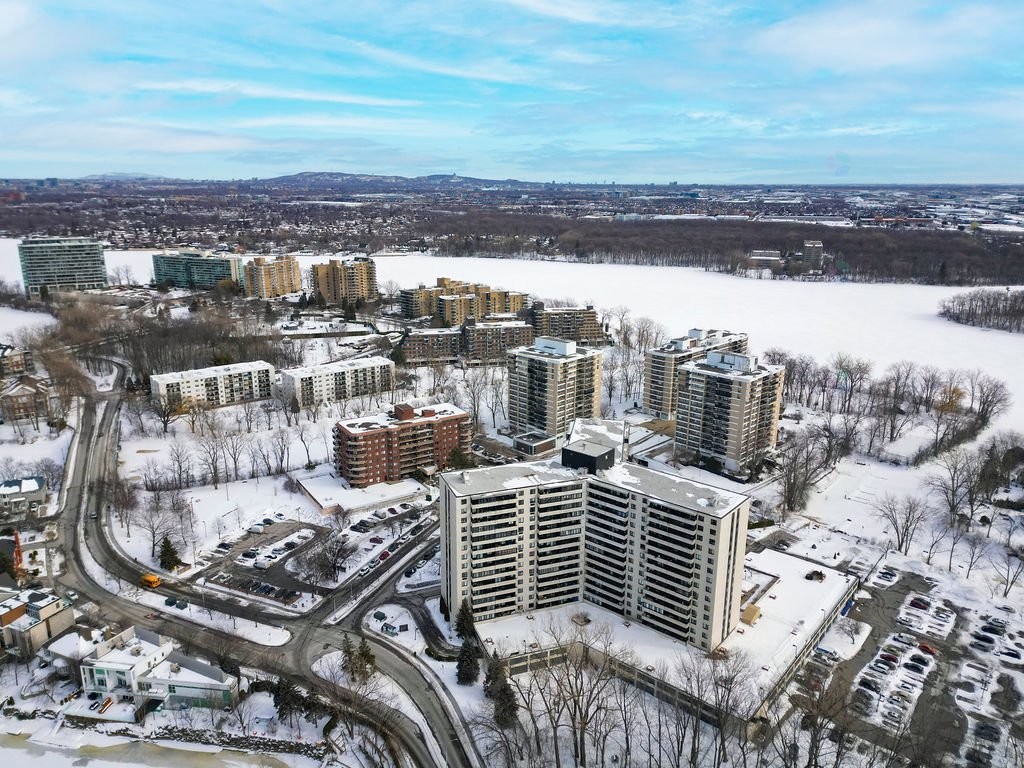 









2555


Av. du Havre-des-Îles

, 1413,
Laval (Chomedey),




QC
H7W4R4

