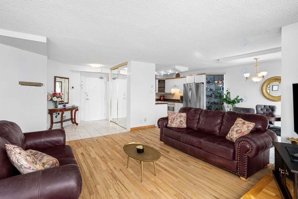 









2555


Av. du Havre-des-Îles

, 1413,
Laval (Chomedey),




QC
H7W4R4

