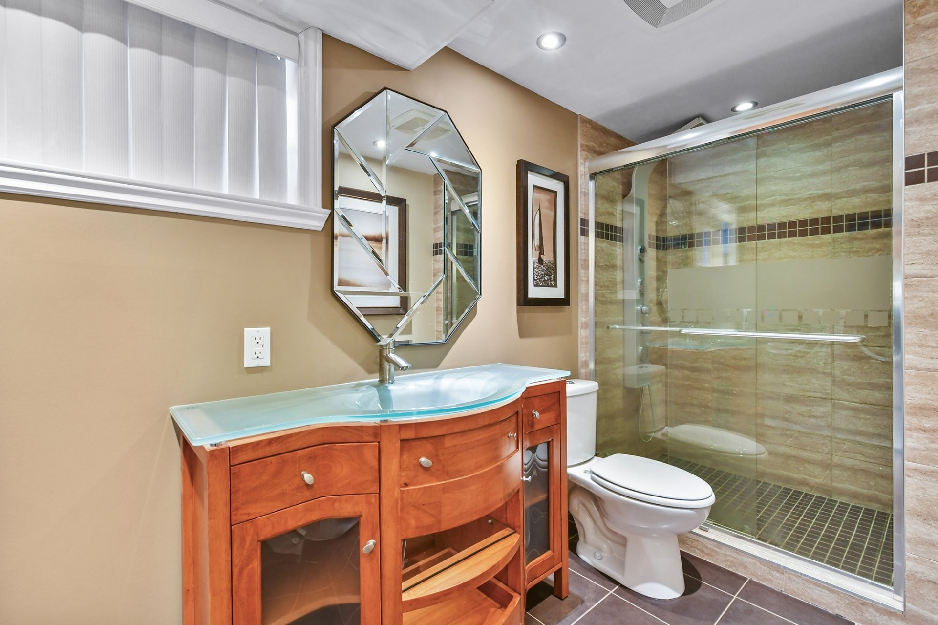 









4795


Rue de Rocbert

,
Terrebonne (Terrebonne),




QC
J6X1W9

