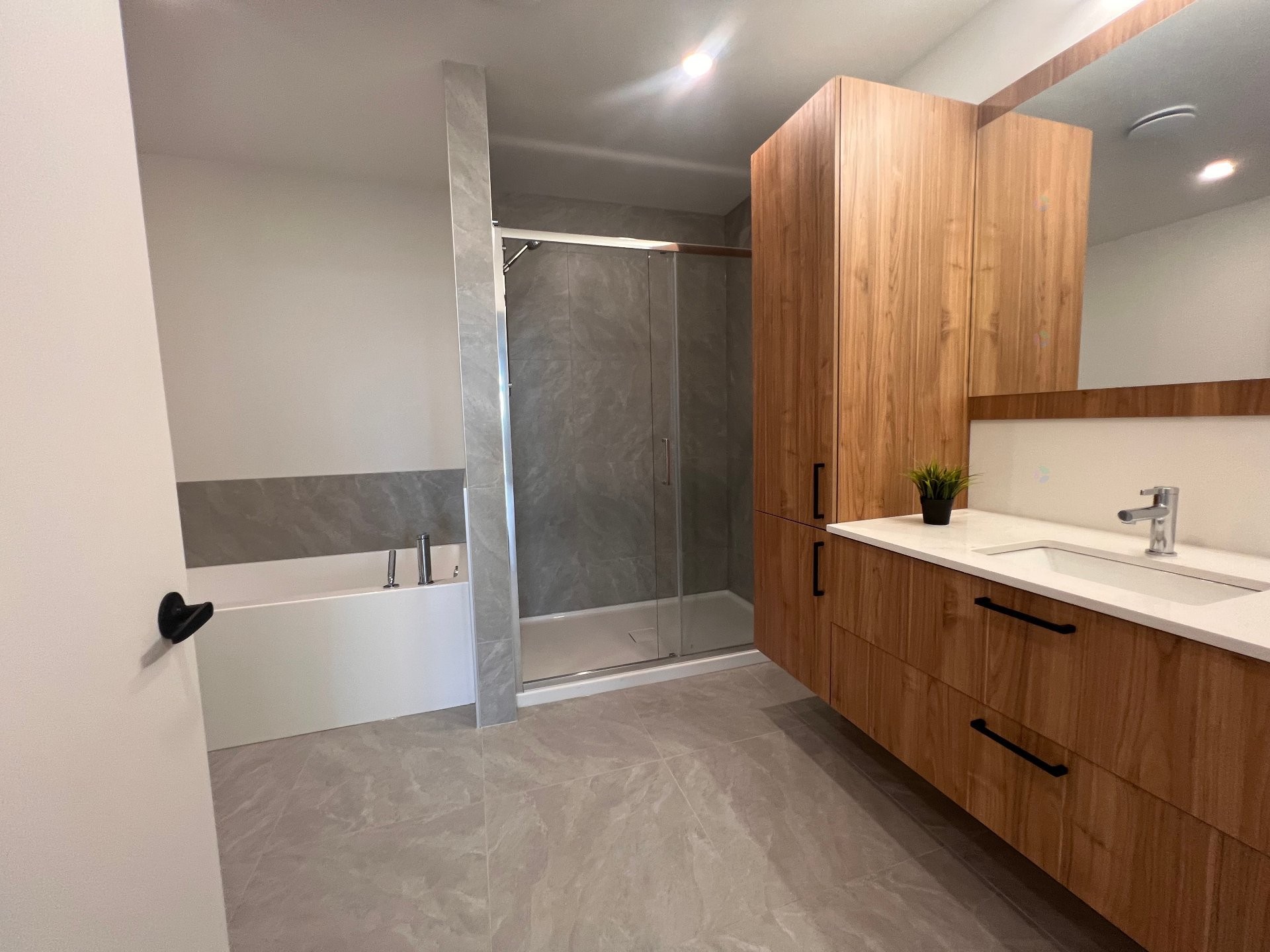 









282


Rue du Cardinal

, 310,
Saint-Amable,




QC
J0L1N0

