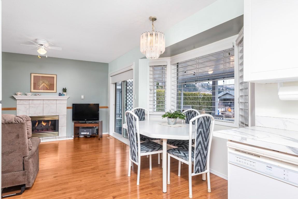 









833


8

Avenue,
Vernon,




BC
V1H 1Z1

