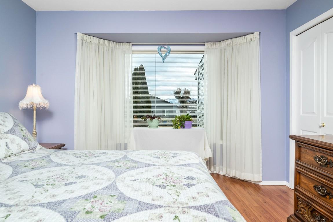 









833


8

Avenue,
Vernon,




BC
V1H 1Z1

