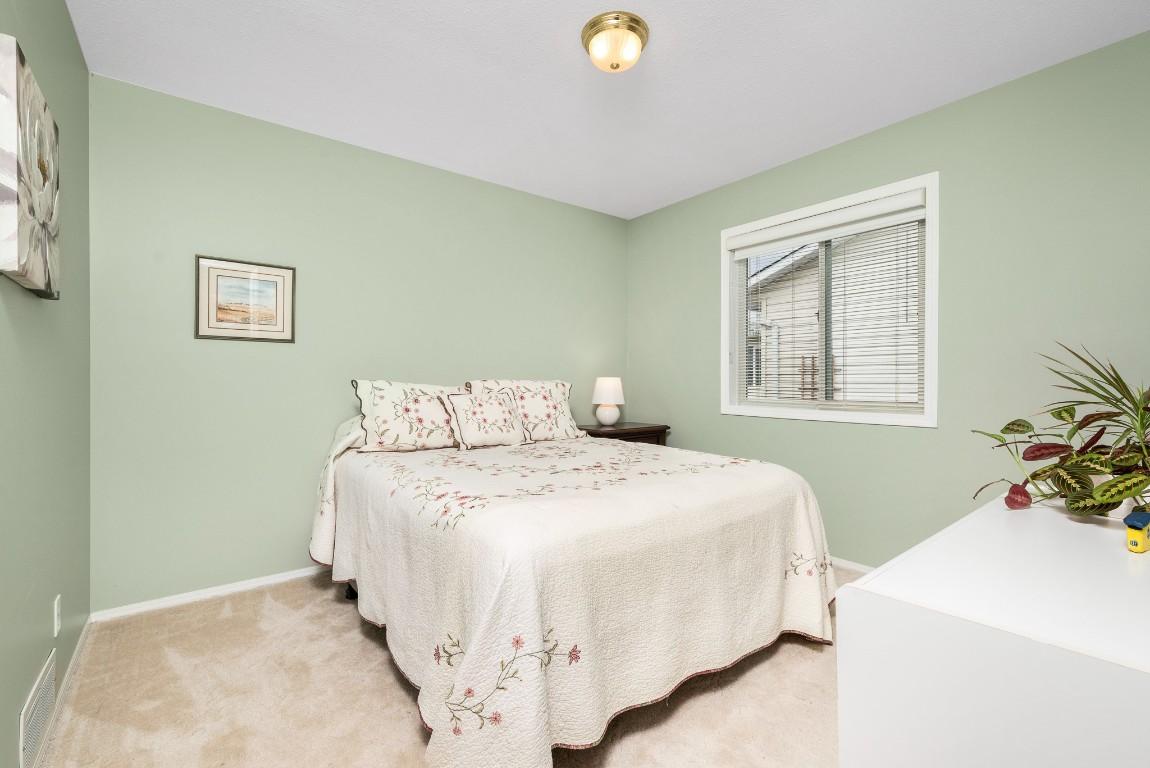 









833


8

Avenue,
Vernon,




BC
V1H 1Z1

