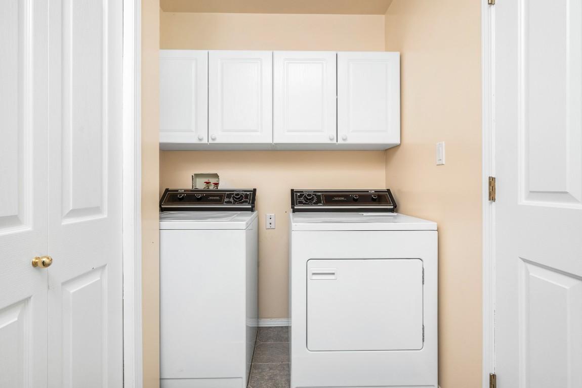 









833


8

Avenue,
Vernon,




BC
V1H 1Z1

