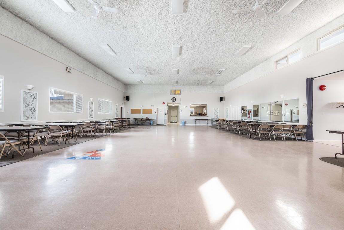 









833


8

Avenue,
Vernon,




BC
V1H 1Z1

