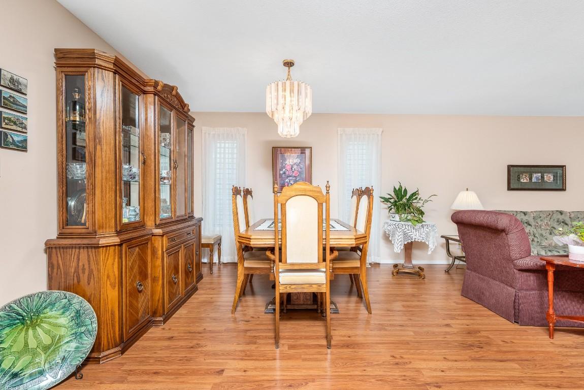 









833


8

Avenue,
Vernon,




BC
V1H 1Z1

