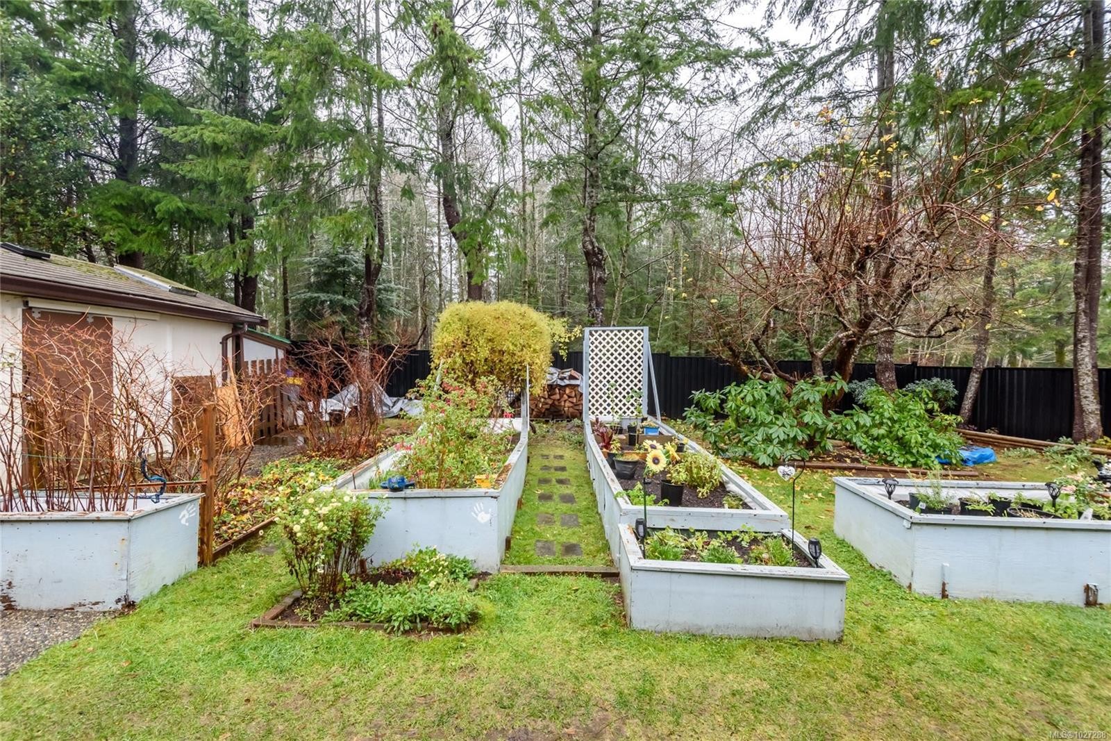 









2700


Woodburn

Rd, 113,
Campbell River,




BC
V9W 4R4

