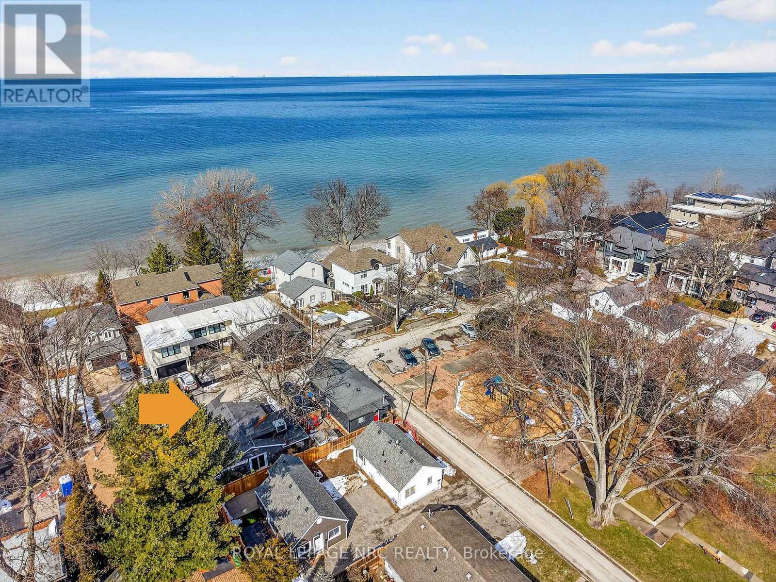 












11 PEEL STREET

,
St. Catharines (Port Dalhousie),




Ontario
L2N5A2

