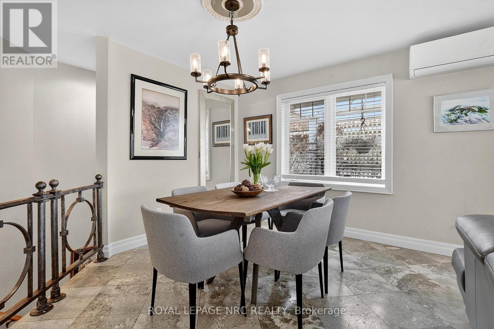 












11 PEEL STREET

,
St. Catharines (Port Dalhousie),




Ontario
L2N5A2

