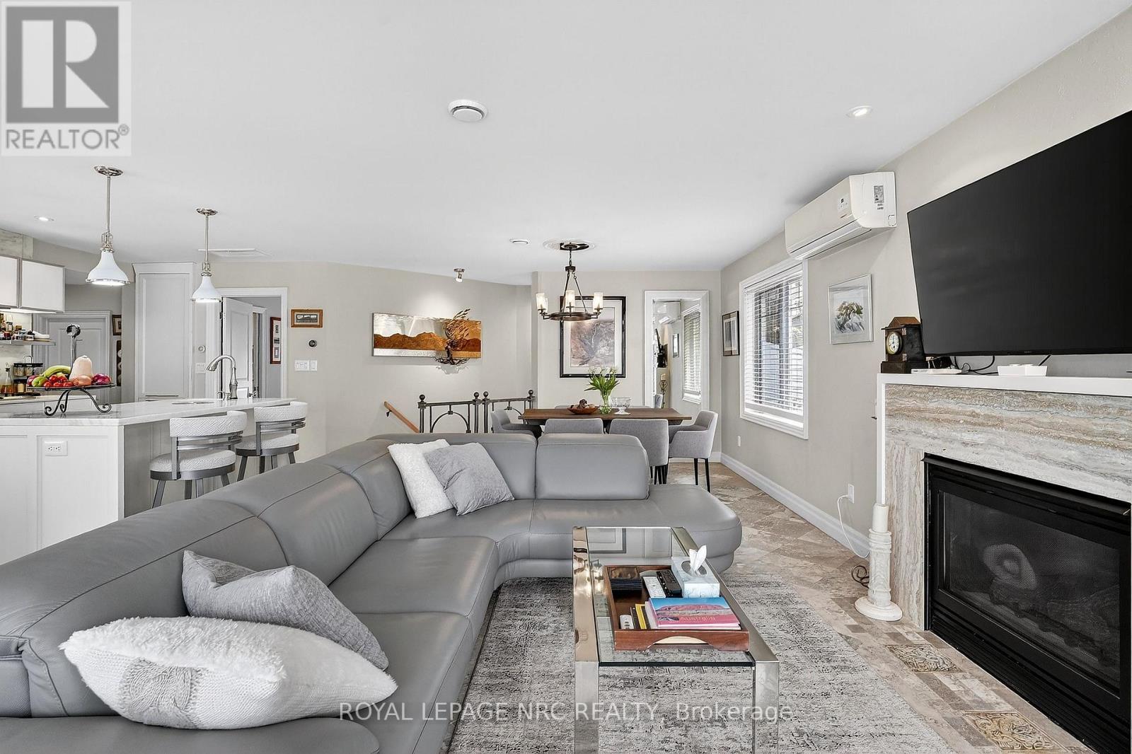 












11 PEEL STREET

,
St. Catharines (Port Dalhousie),




Ontario
L2N5A2

