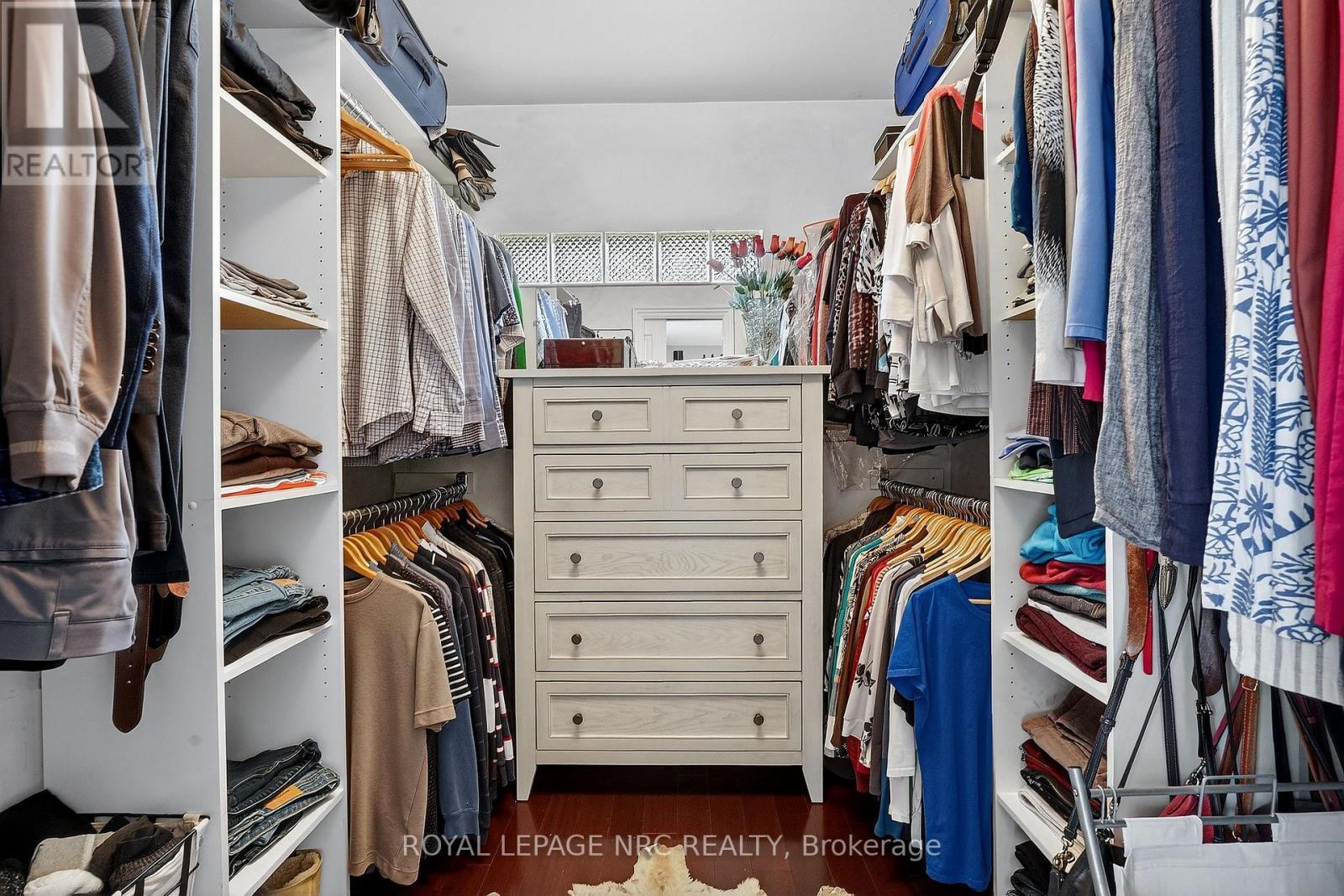 












11 PEEL STREET

,
St. Catharines (Port Dalhousie),




Ontario
L2N5A2

