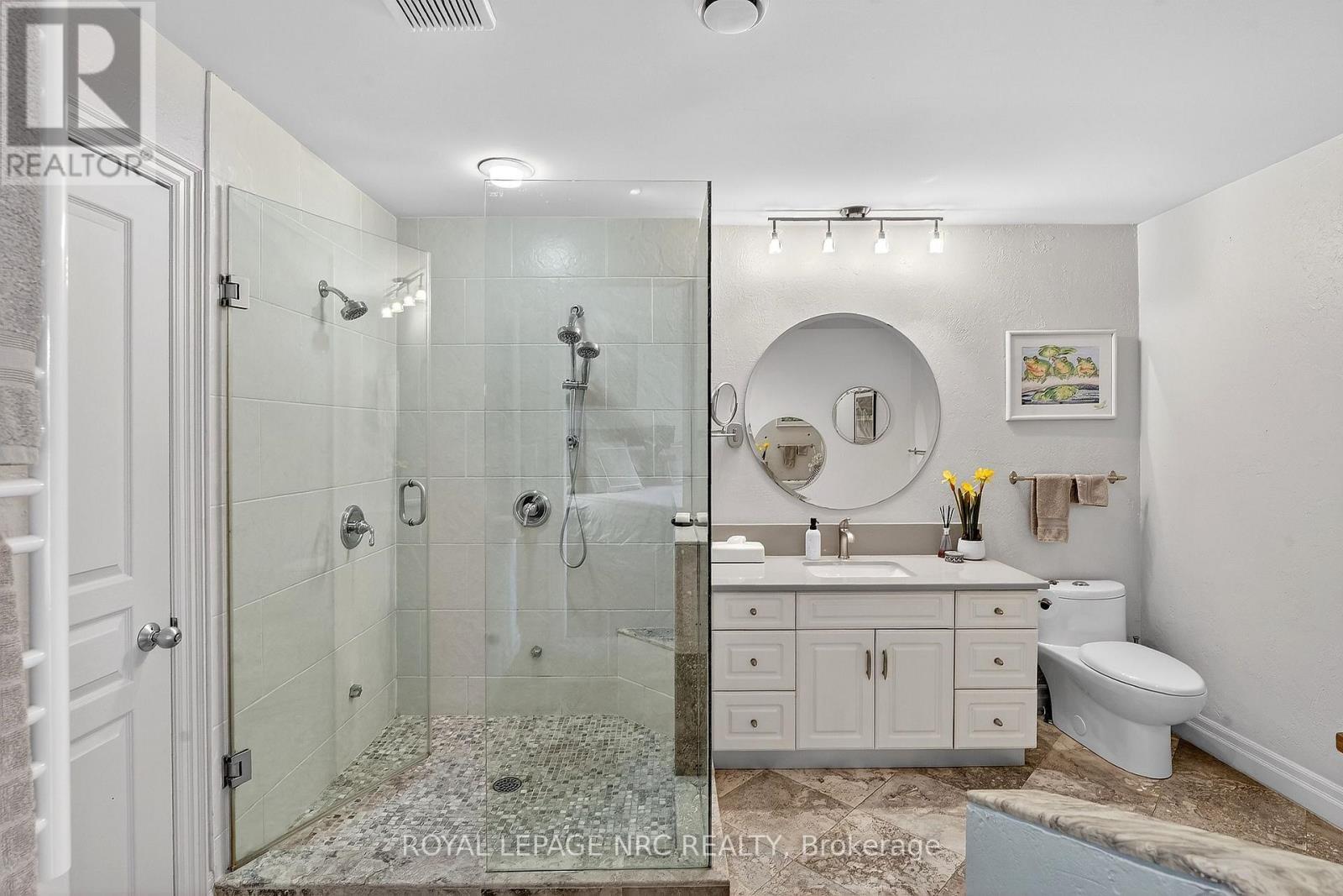 












11 PEEL STREET

,
St. Catharines (Port Dalhousie),




Ontario
L2N5A2

