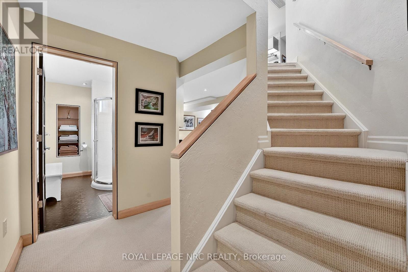 












11 PEEL STREET

,
St. Catharines (Port Dalhousie),




Ontario
L2N5A2

