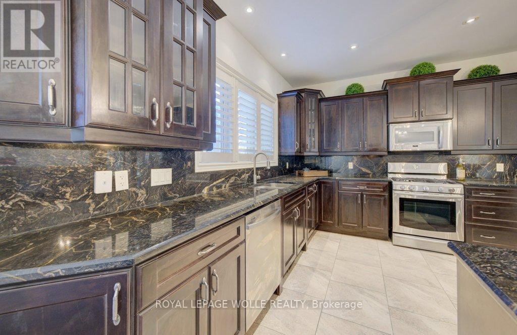 












6379 CHRISTOPHER CRESCENT

,
Niagara Falls,




Ontario
L2H0B3

