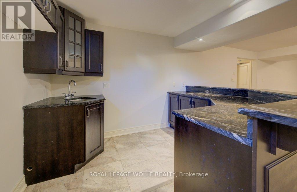 












6379 CHRISTOPHER CRESCENT

,
Niagara Falls,




Ontario
L2H0B3

