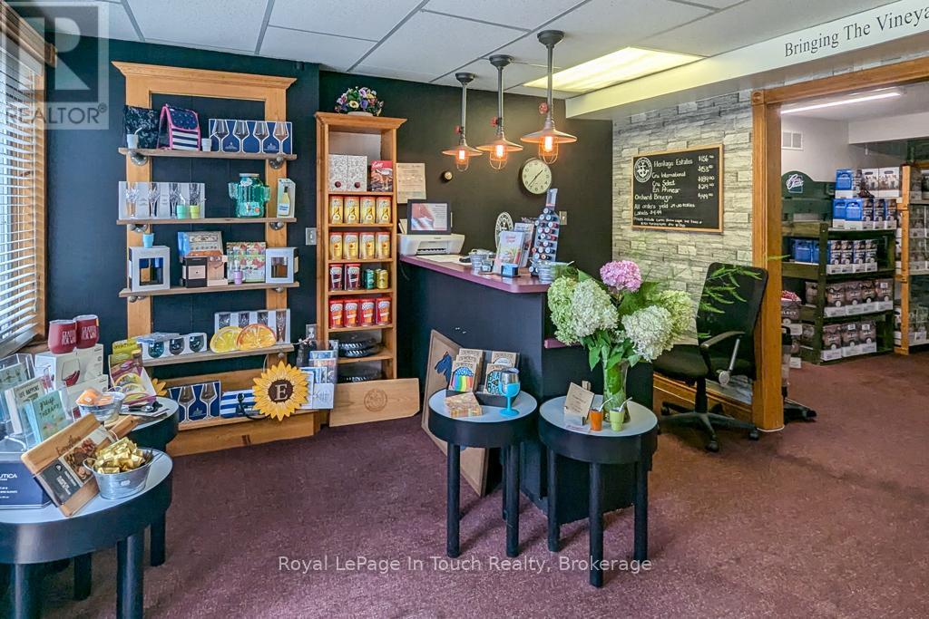 












505 KING STREET

,
Midland,




Ontario
L4R3N5

