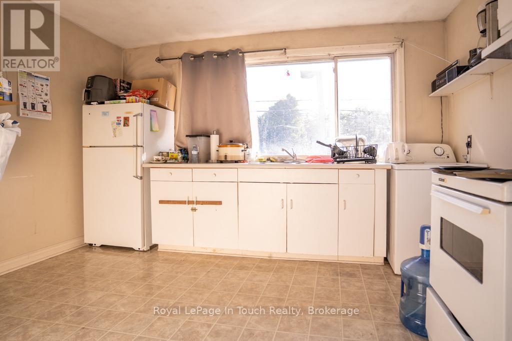 












505 KING STREET

,
Midland,




Ontario
L4R3N5

