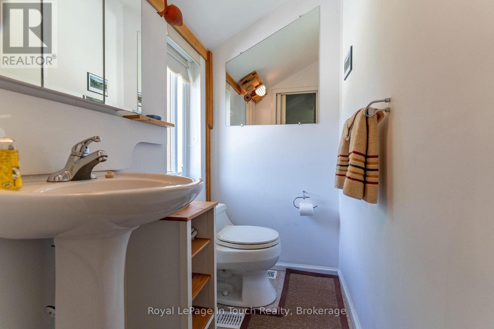 












1878 ISLAND 1040

,
Georgian Bay (Baxter),




Ontario
P0E1E0

