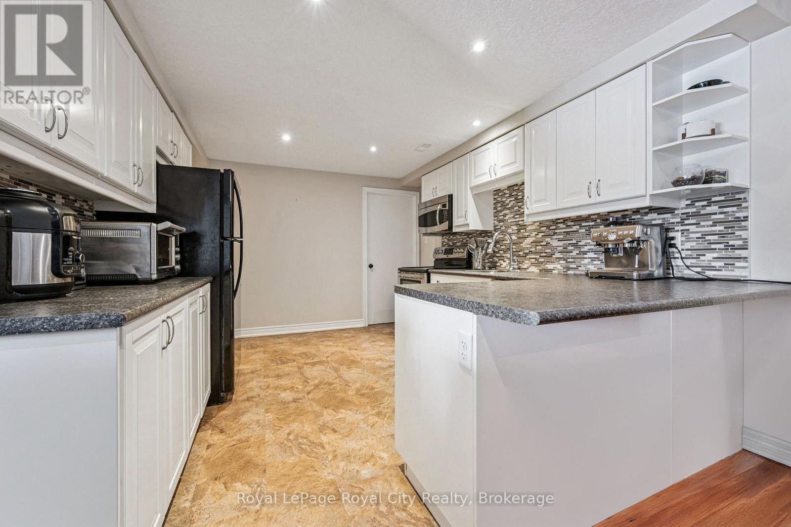 












361 IRONWOOD ROAD

,
Guelph (Kortright West),




Ontario
N1G3P2

