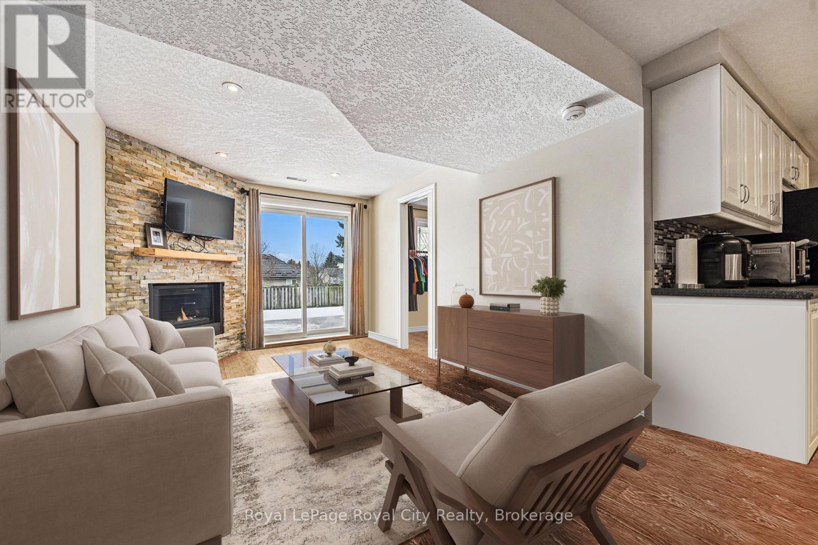 












361 IRONWOOD ROAD

,
Guelph (Kortright West),




Ontario
N1G3P2

